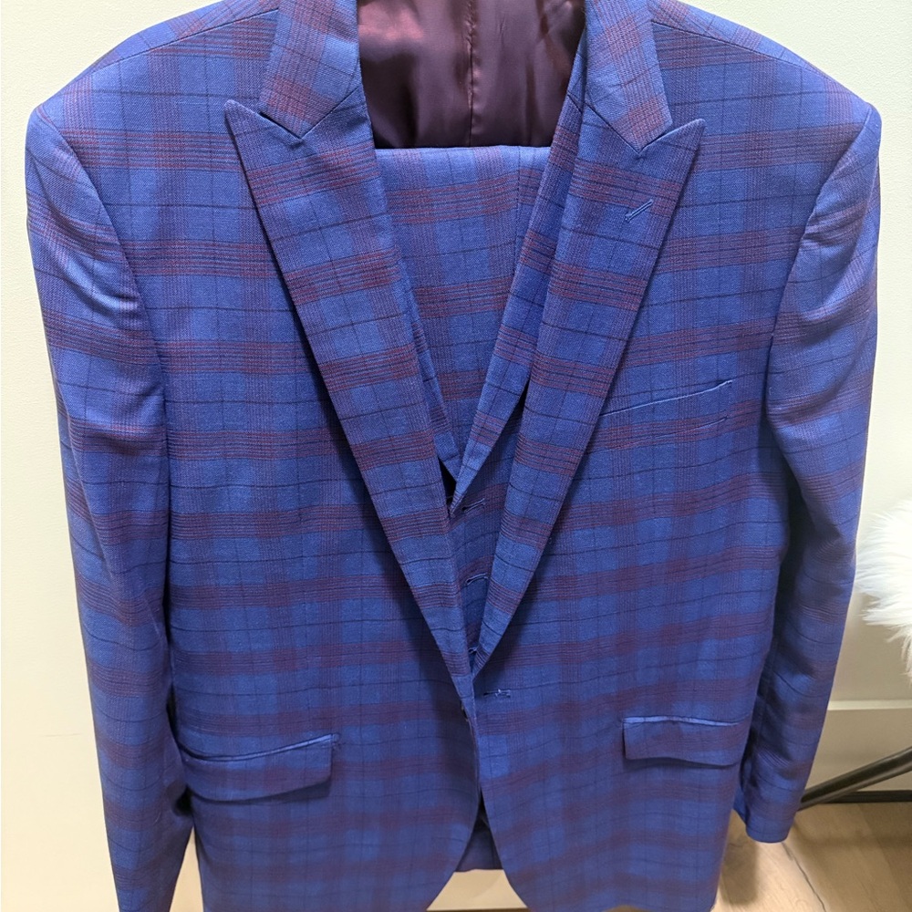 Elegant Blue and Purple Plaid Men's Suit